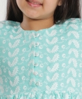 Vastramay Girls Chikankari Cotton Kurta And Leggings Set