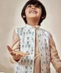Pintucks Kurta And Paithani Pyjama With Diamond Bandi