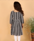Vastramay Girls Chikankari Cotton Kurta And Leggings Set