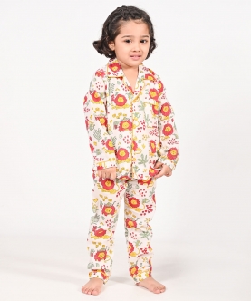 Lion And Mouse- White Unisex Nightsuit Set