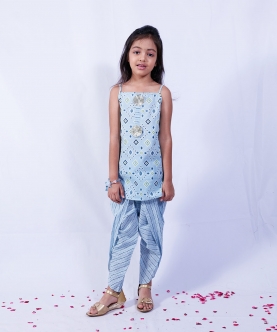 Light Blue Sphagetti Style Set